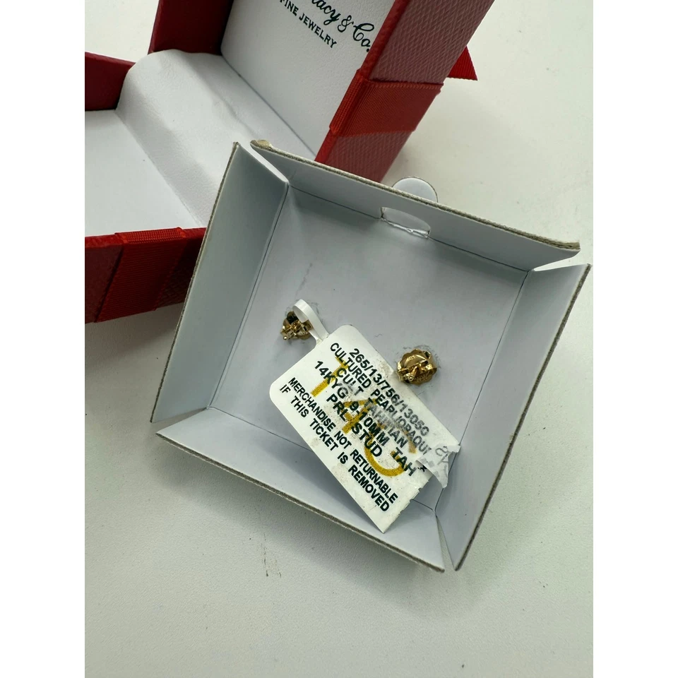 Aretes de perlas cultivadas de Tahití Macy’s de 10 mm - oro amarillo de 14 quilates Foto 3 de 3