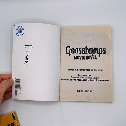 Goosebumps Paperback Books Lot of 4 Movie Novel Monster Blood Haunter RL Stine - Foto 3 di 18