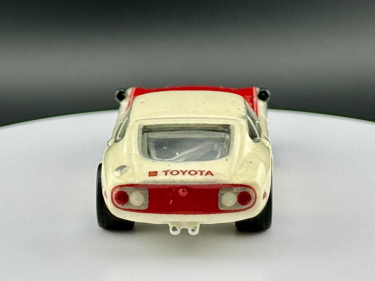 Hotwheels トヨタ2000GT STH Amazon.com: Hot Wheels Toyota 2000 GT - White 184/250 : Toys