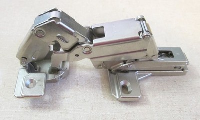 New Salice 165º Full Overlay Self-Close 2XF Hinge w/AU3 Clip Plate (200/Rapido)