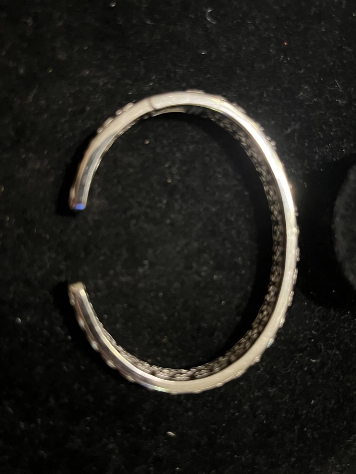 Tacori IV 纯银 925 Diamonique CZ Filligree 椭圆形铰边袖口手链 — 第 3/4 张图片