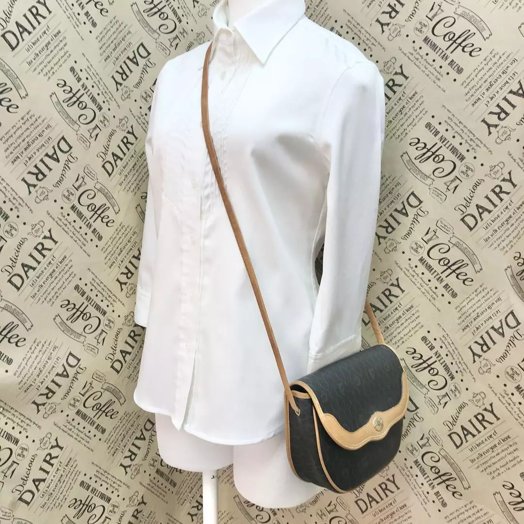 Sac bandoulière femme Christian Dior pochette noir logo doré cuir