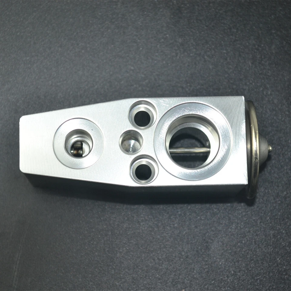 A/C Expansion Valve for Maserati Levante Ghibli & Quattroporte 673003704 Foto 3 de 4