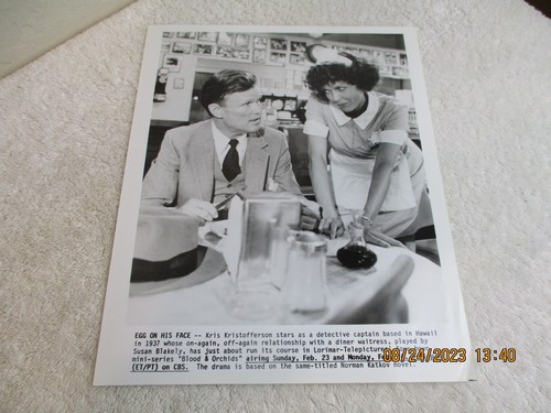KRIS KRISTOFFERSON/SUSAN BLAKLEY-BLOOD ORCHIDS PHOTO-R19-7707