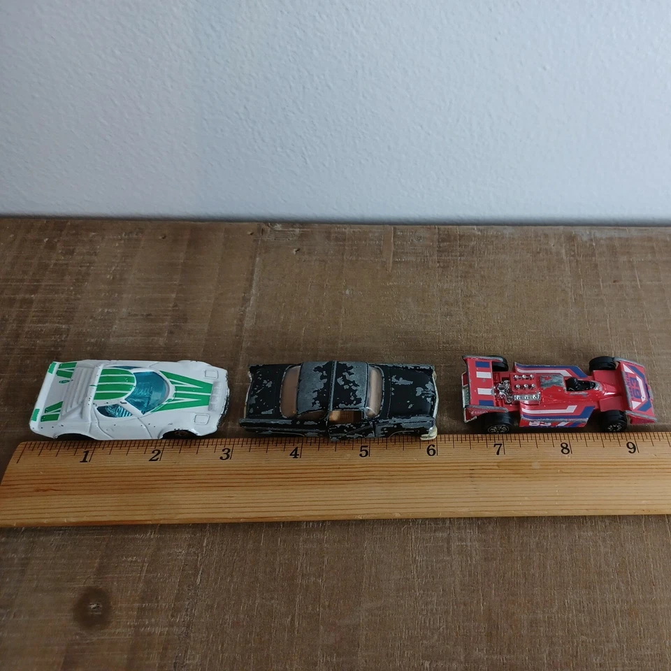 Lot of 3 Vtg Diecast Matchbox Toy Cars - Image 2 of 4