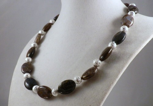 Collana Pietersite 18" - pietre 16mm - marrone, blu, bianco, nero - Foto 4 di 5