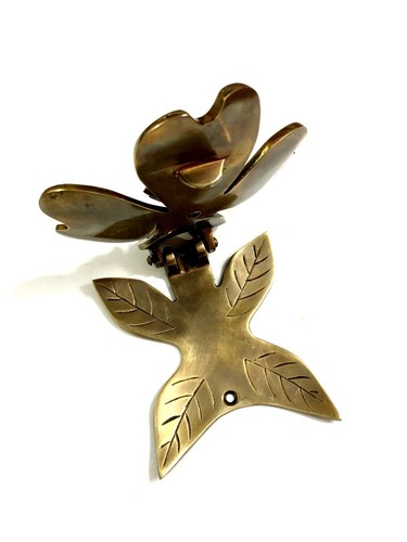 Brass Flower Shape Door Knocker Antique Finish Door Knocker for Front Door - Picture 3 of 4