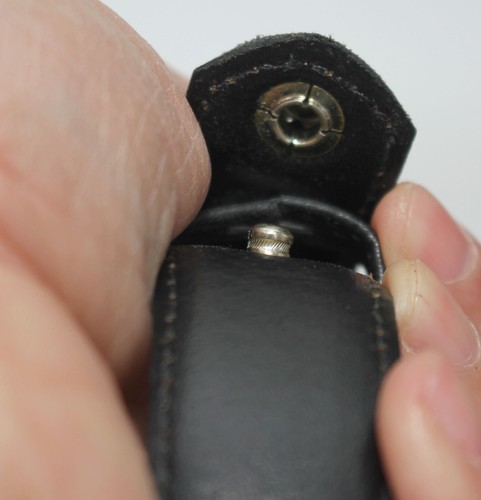 Kids Black Leather Belt - Silver Buckle D Ring - SIZE 23/25 -- 28" LONG - Picture 5 of 8