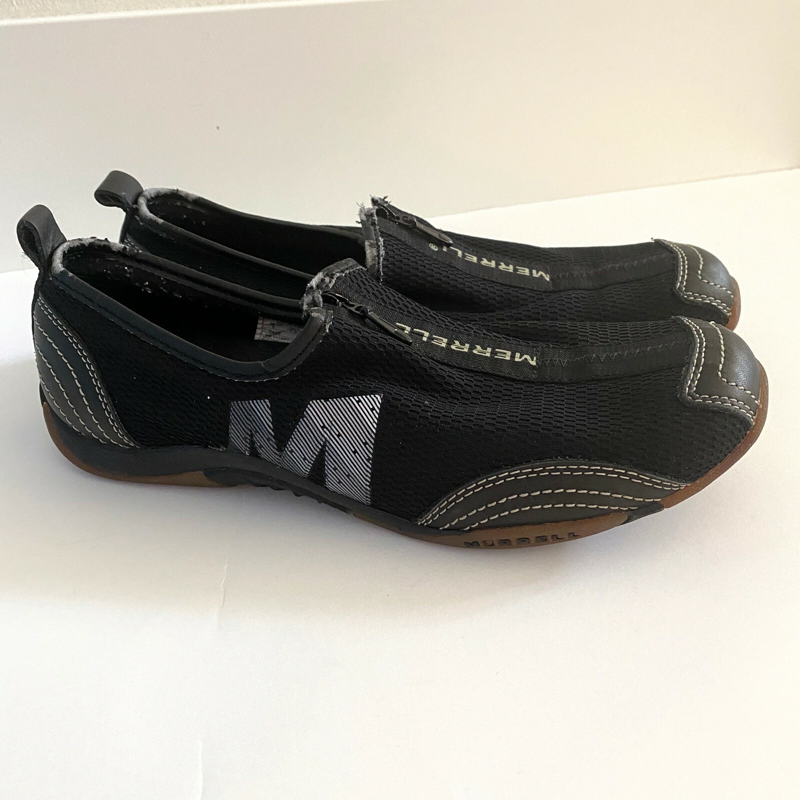 alexa perforated zip sneaker