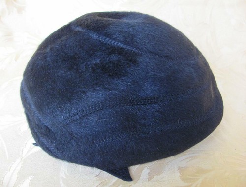 VINTAGE 1970s LADIES BLACK FELT HAT - Picture 2 of 6