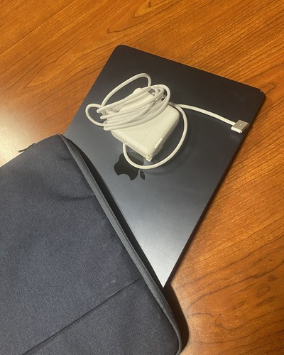 MacBook Air M2 With Fast Charger And Case