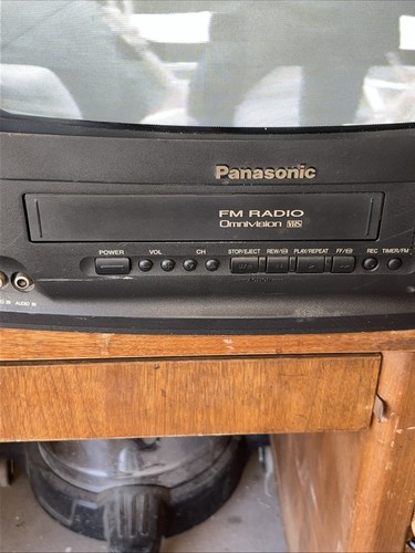 VTG Panasonic TV VCR Combo 13" PV-C1321 CRT Gaming Television FM Radio - Picture 2 of 4