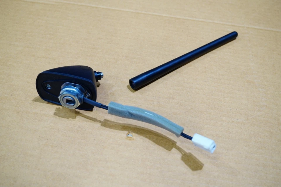 TOYOTA HILUX VIGO 2012-2014 CABINA INTELIGENTE 2 PUERTAS ANTENA ORIGINAL LATA PLEGABLE   Foto 3 de 4