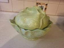 VTG Holland Mold Large Ceramic Cabbage Soup Tureen/Server With Lid Pre-owned