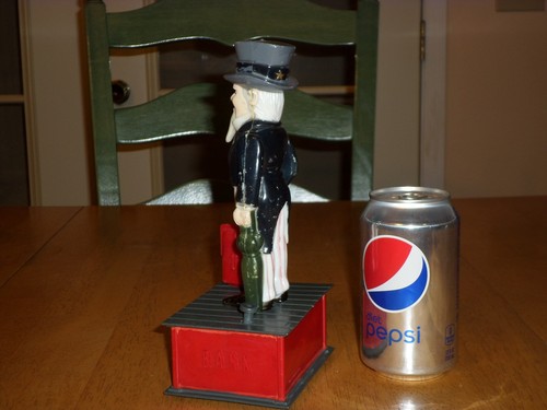 UNCLE SAM, MECHANICAL, PLASTIC COIN PIGGY BANK, HONG KONG MADE, VINTAGE - Picture 4 of 12