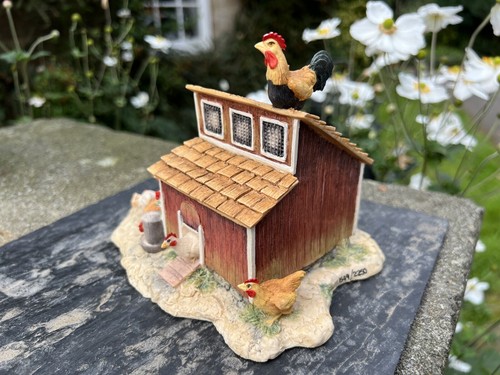 Border Fine Arts Fox and Hen House ‘Eyes Bigger Than Stomach’ by Lowell Davis - Picture 2 of 16