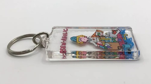 Vintage Lucite Acrylic Sew-Aholic Sewing Keychain Key Ring Chain Fob Hangtag - Picture 6 of 8