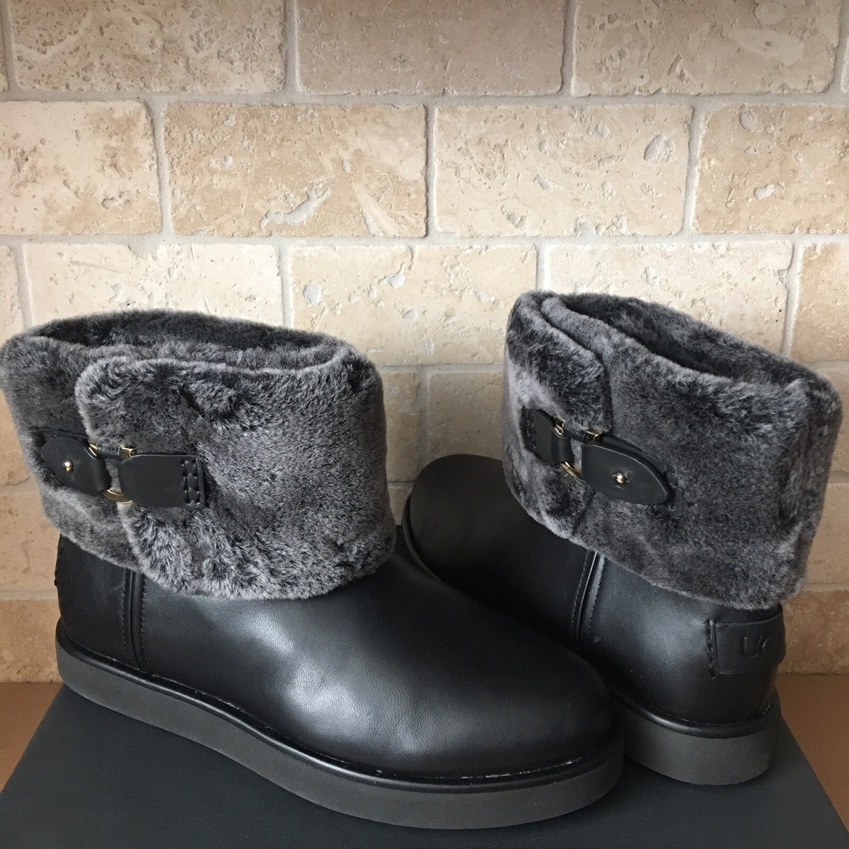 Ugg Classic Berge Mini Suede UGG CLASSIC BERGE MINI BLACK LEATHER