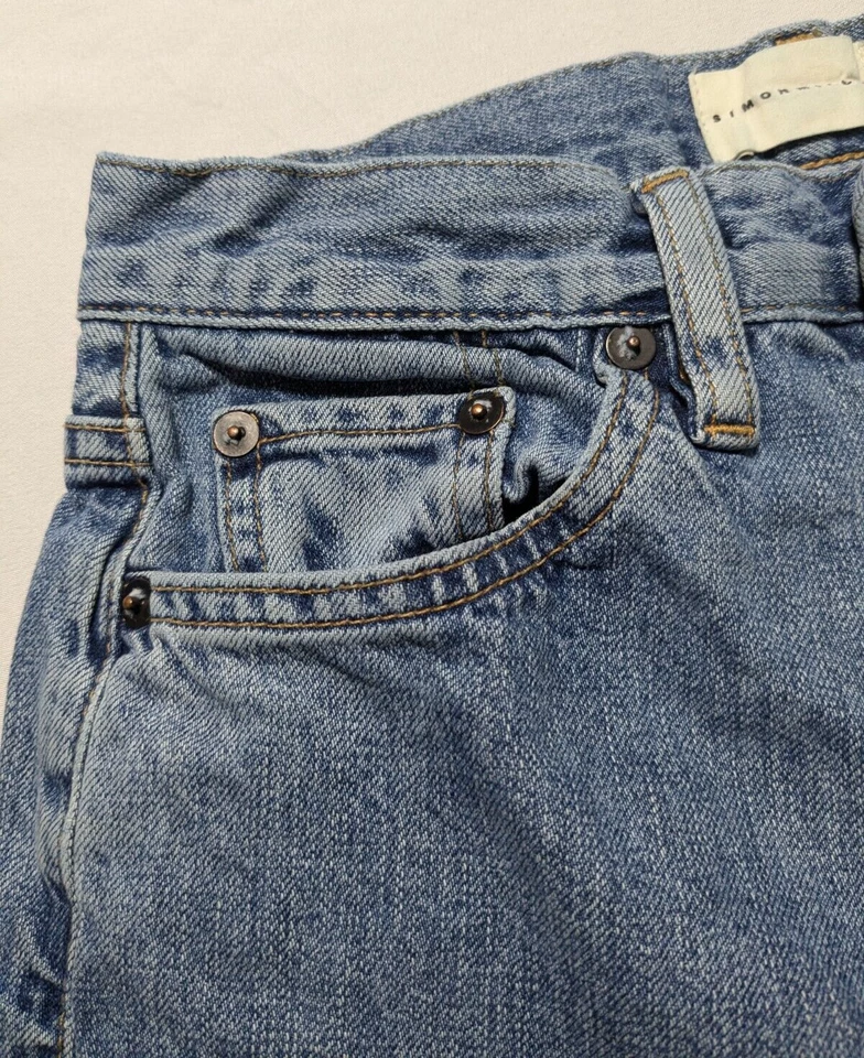 Pantalones de mezclilla azules con dobladillo crudo de algodón para mujer SIMON MILLER hechos en EE. UU. Foto 4 de 4