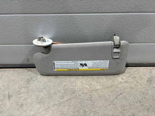 11-15 CHEVY VOLT RIGHT PASSENGER SIDE SUN VISOR SUNVISOR OEM GRAY - Picture 3 of 3