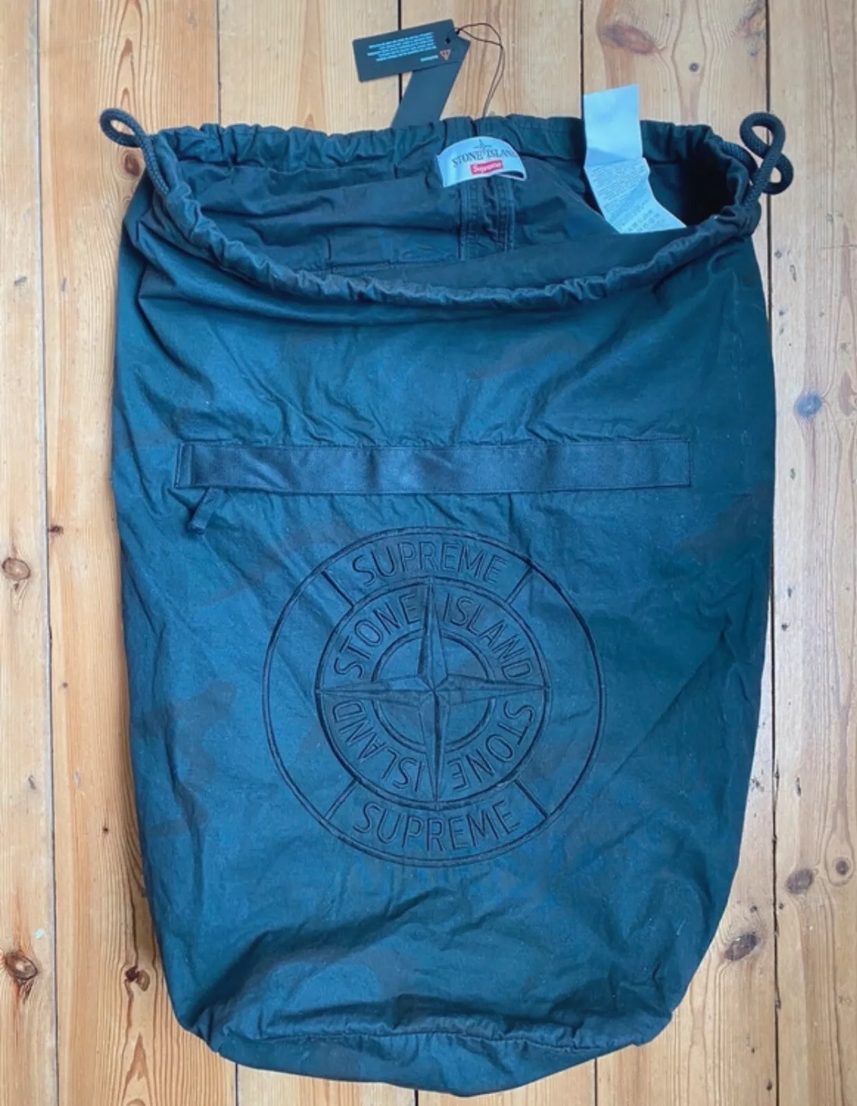 Sac à dos Supreme Stone Island camouflage noir rare flambant neuf