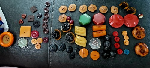 VTG Bakelite, catalin & metal Buttons - Picture 10 of 12