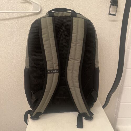 Volcom Midline Backpack Olive Green Book Bag Laptop Sleeve NWT - Picture 4 of 5