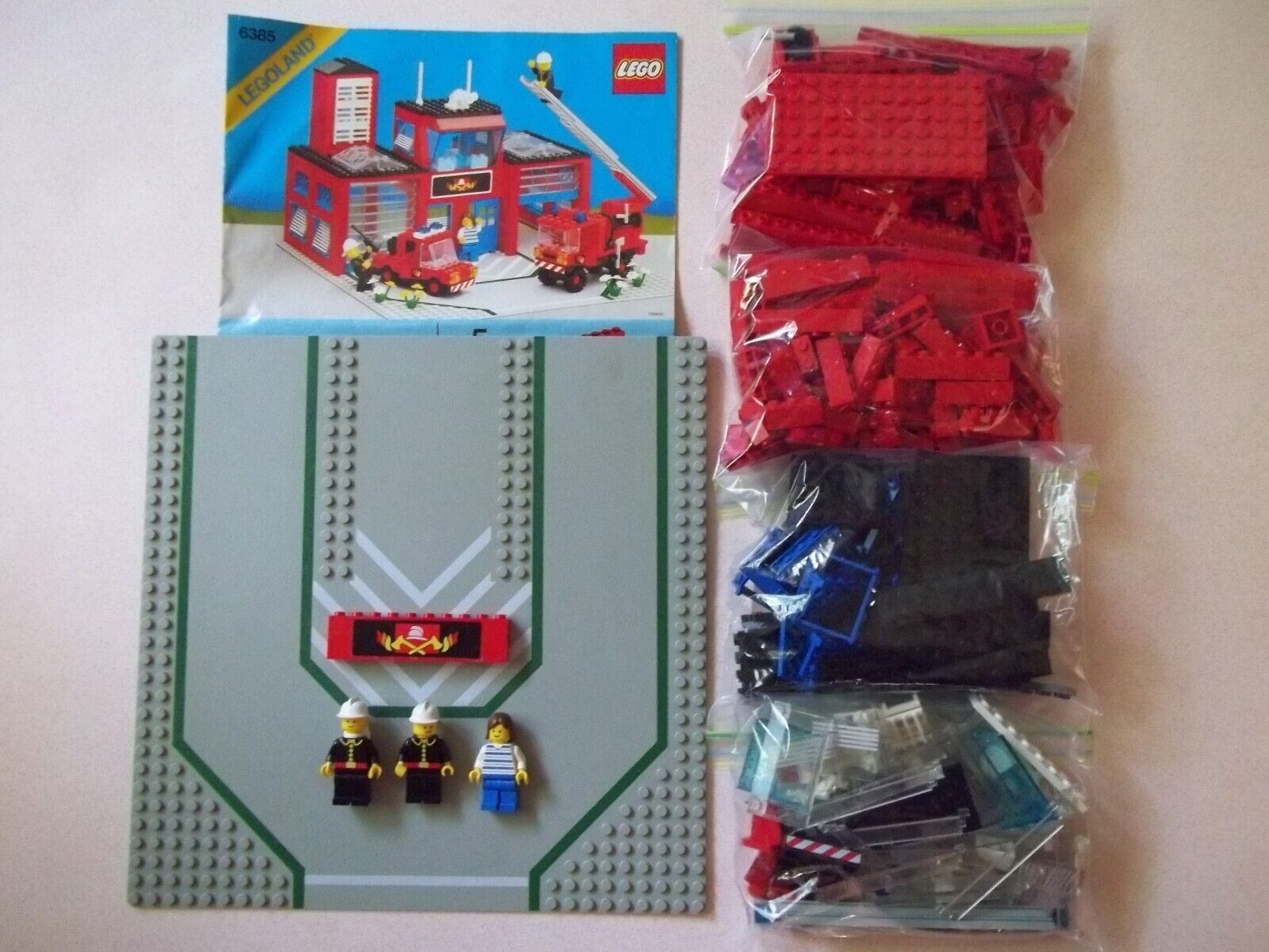 Lego 6385 Classic Town FIRE HOUSE-1 Fire Station w/Instructions