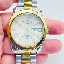 TIMEX Mens Wristwatch Quartz Mixed Metal Tones WR 50M READ