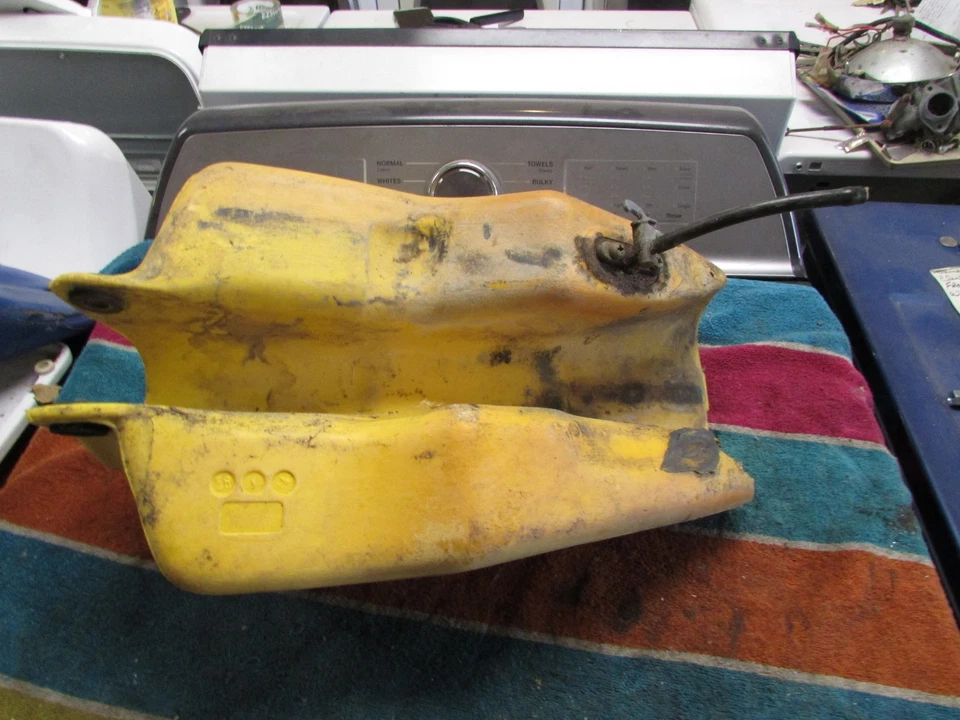 1982 Suzuki RM125 бензобак/топливо/бензин - Изображение 4 из 4