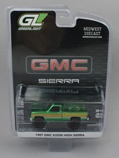 1:64 GreenLight *GREEN CHROME CHASE* 1987 GMC K2500 High Sierra Square Body NIP