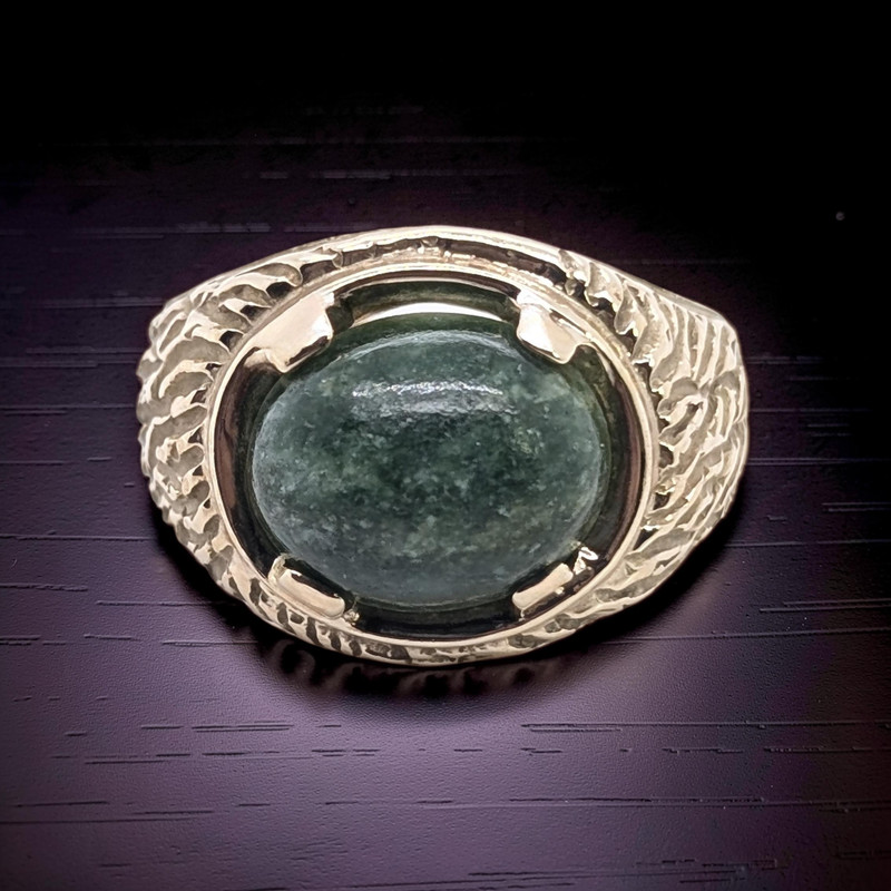 ESTATE VINTAGE SOLID 10K YELLOW GOLD GREEN CABOCHON RING SIZE 6.25 #7835