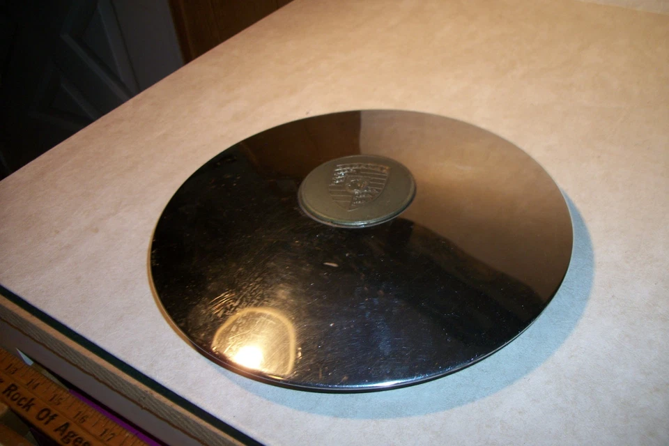 1 Used~ Porsche 911 356 901 912 OEM hub cap wheel silver cover crest - Image 2 of 4