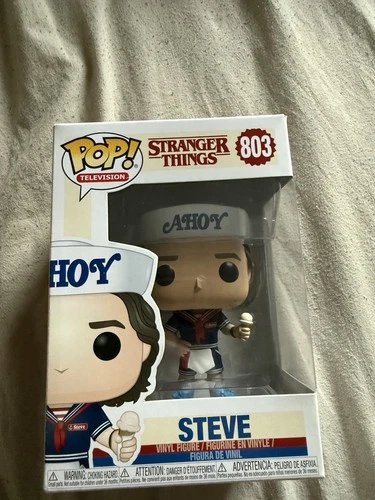 Steve Harrington #803 ~ Funko Pop Television Stranger Things in Protector