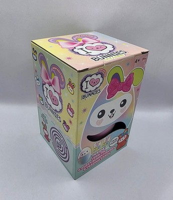 Topps I Love Bunnies Bow Edition -Easter Tin- 2 Bunnies + 8 Trading Cards inside