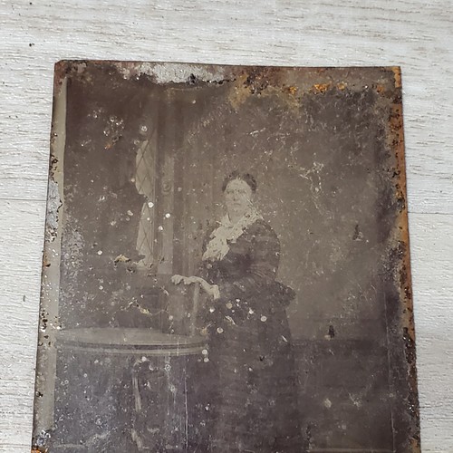 Antique Tin Type Photograph Picture. Woman In Dress Standing By Table. Ghostly - Picture 3 of 8