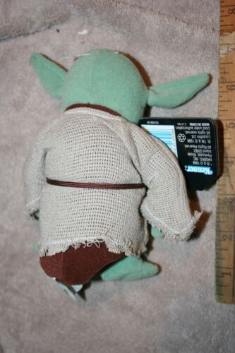Star Wars 1997 Buddies Yoda felpa figura de 7 - Imagen 2 de 8
