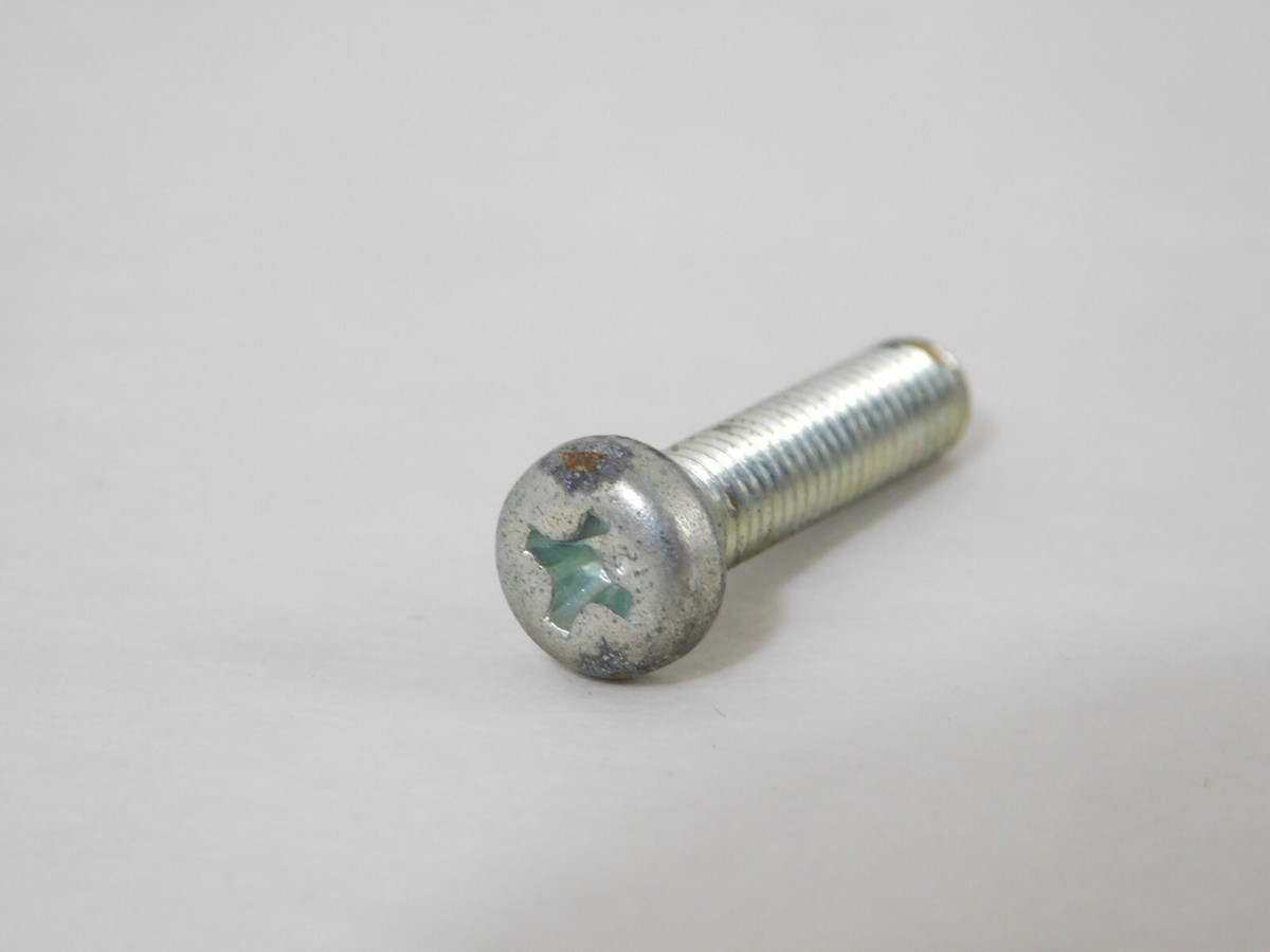1 NOS Genuine Kawasaki MT1 KV 75 Stock Switch Pan Head Screw