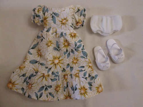 Laura Daisy Kleid 13" Paola Reina Las Amigas Puppenoutfit weiße Schuhe Höschen