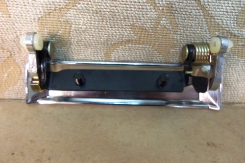 NOS GENUINE MITSUBISHI COLT DELICA L300 L200 OUT DOOR HANDLE # MB177685 - Picture 2 of 5