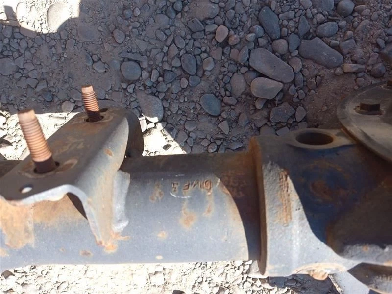 Rear Axle Assy Chrysler 8.25" Ring Gear 3.21 Ratio from 2010 Dodge Nitro 8355753 - Image 2 of 4