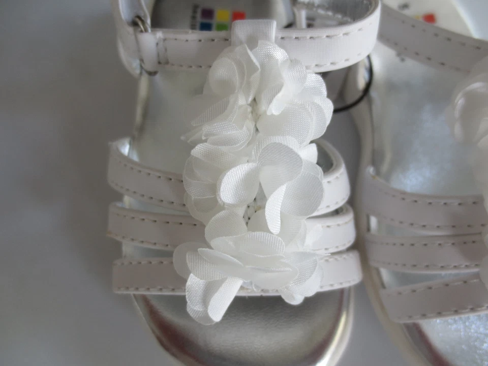 NOVO Sapato Feminino Infantil Tamanho 2 *3-6* meses HEALTHTEX Branco Sandálias Flores - Imagem 3 de 4
