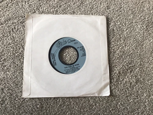Michael Jackson & Paul McCartney The Girl Is Mine 7" Vinyl Single Jukebox Record