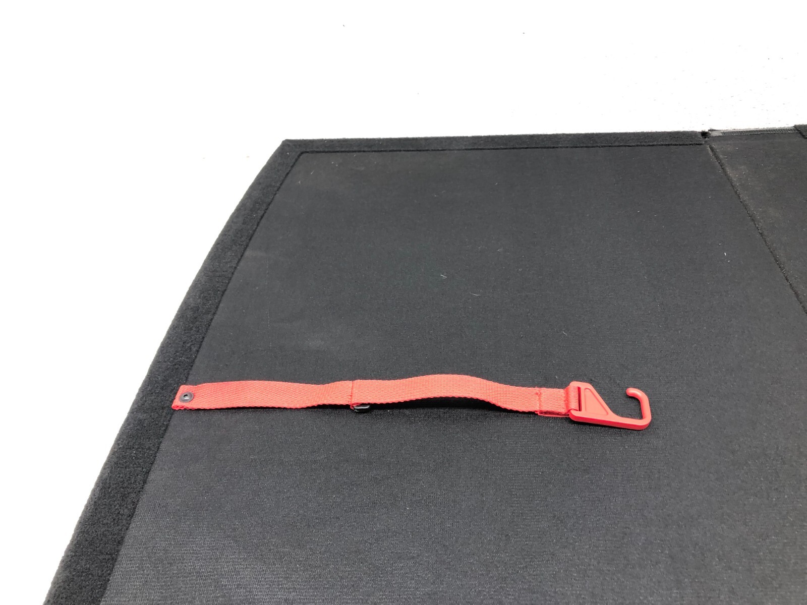 2017-2022 MASERATI LEVANTE TRUNK FLOOR CARGO PANEL CARPET COVER OEM.