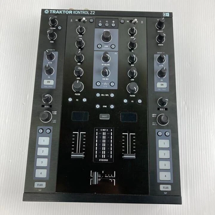Native Instruments Traktor Kontrol Z2 DJ Mixer 2 + 2-Channel 4