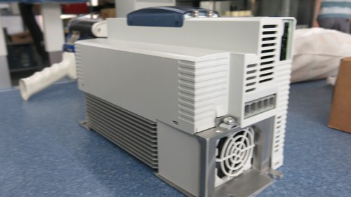 Avvitatore Inverter Lenze i950 I95AE311F1AV1Z0000 - Foto 7 di 10