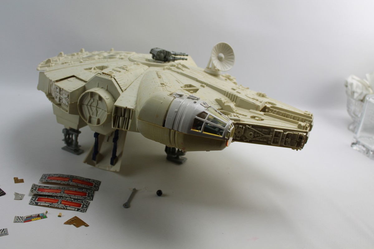STAR WARS スターウォーズ millennium falcon s-l640.jpg