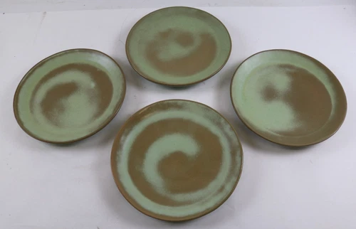 VINTAGE SET OF 4 FRANKOMA PRAIRE GREEN 6F DINNER PLATES  10 1/4 INCHES