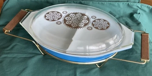 VINTAGE PYREX - 063 Oval Blue Divided 1.5 Qt Dish W/ Pattern Lid & Cradle PROMO