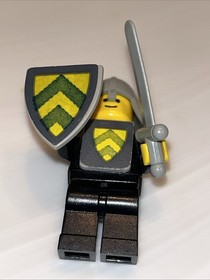 1978 Lego Classic 375 6075 Yellow Castle Black Knight Minifigure